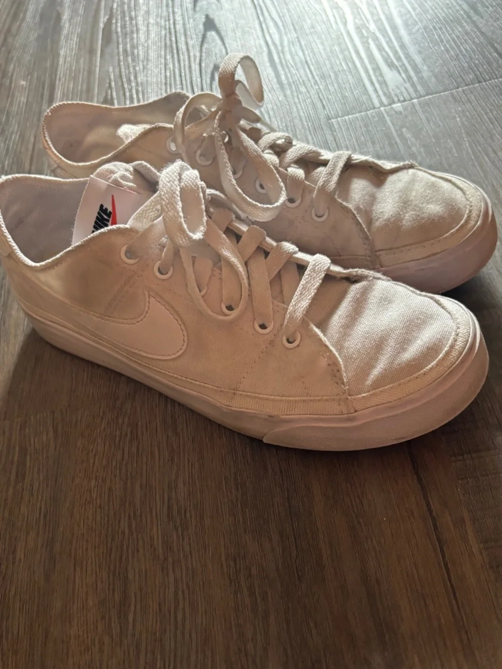 Canvas Nike Sneakers - dirty